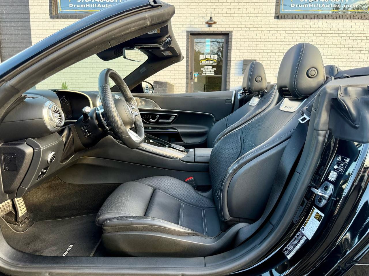 Used 2022 Mercedes-Benz SL 63 AMG 4MATIC w/ Driver Assistance Package image 17