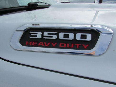 Used 2023 RAM 3500 Big Horn w/ Level 1 Equipment Group image 8