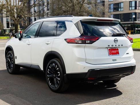 New 2026 Nissan Rogue SV image 4