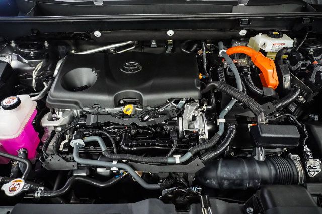 Used 2021 Toyota RAV4 XLE Premium AWD/4WD image 26
