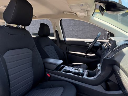 Used 2022 Ford Edge SE w/ Black Appearance Package image 20