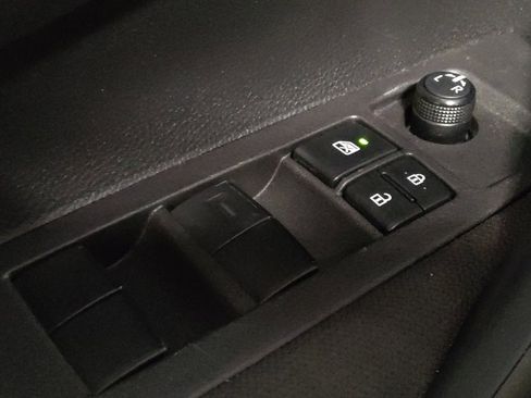 Used 2024 Toyota Corolla LE image 27