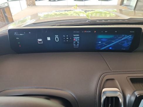 New 2025 Ford Expedition Platinum w/ Driver's Package image 22