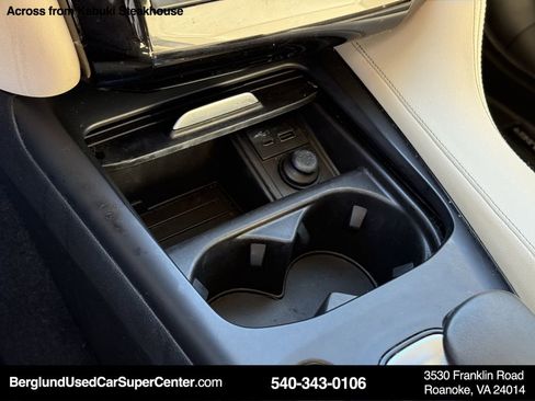 Used 2021 INFINITI QX50 Essential w/ Convenience Package image 26