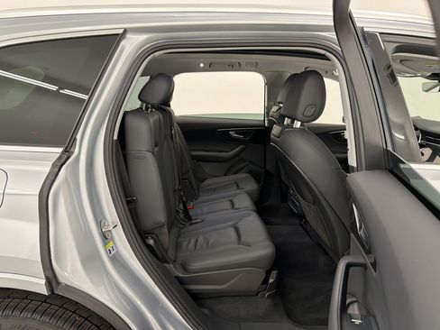 Used 2022 Audi Q7 3.0T Premium Plus w/ Premium Plus Package AWD/4WD image 32