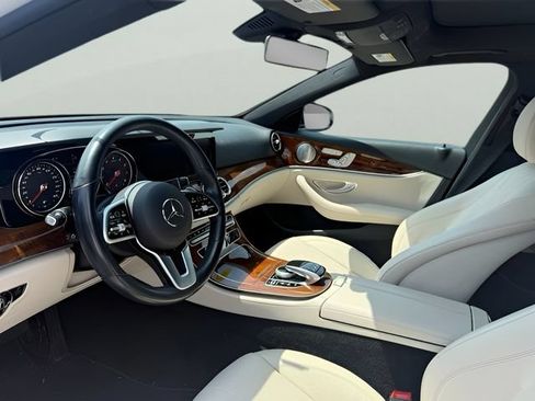 Used 2019 Mercedes-Benz E 300 4MATIC image 14