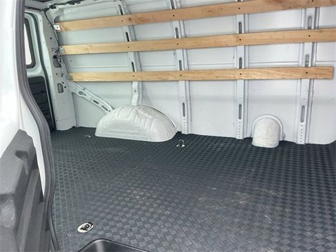 Used 2023 GMC Savana 2500 image 13