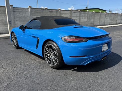Certified 2025 Porsche 718 Boxster RWD image 3