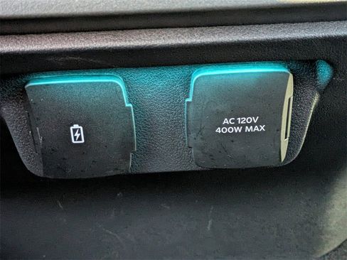 Used 2023 Ford F150 Lariat w/ Trailer Tow Package image 16