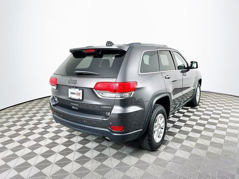 Used 2019 Jeep Grand Cherokee Laredo w/ Security & Convenience Group AWD/4WD image 10