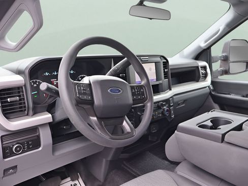 Used 2025 Ford F250 XL w/ XL Off-Road Package AWD/4WD image 11