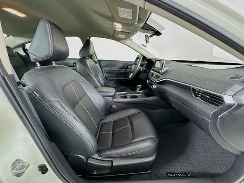 Used 2022 Nissan Altima 2.5 SR FWD image 29