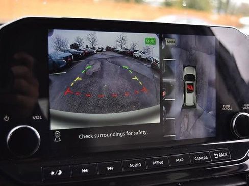 Certified 2024 Nissan Pathfinder SL image 13