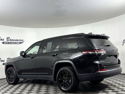 Used 2024 Jeep Grand Cherokee L Laredo image 8