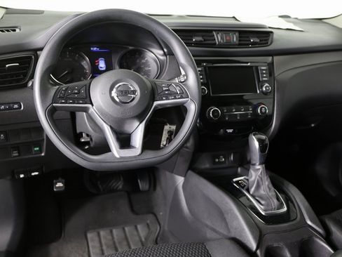 Used 2019 Nissan Rogue Sport S image 12