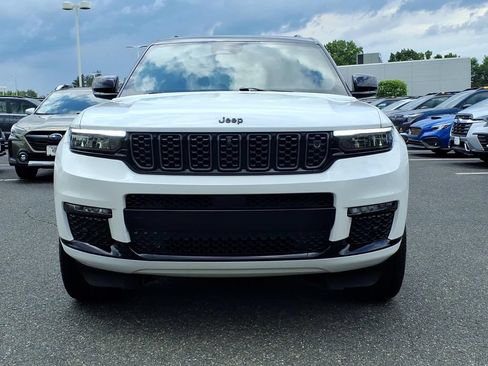 Used 2023 Jeep Grand Cherokee L Summit AWD/4WD image 2