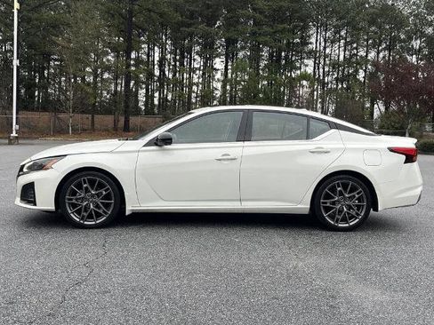 Certified 2024 Nissan Altima 2.0 SR image 19