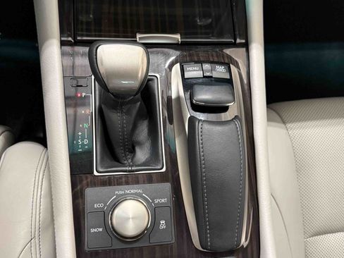 Used 2013 Lexus LS 460 L w/ All-Weather Pkg RWD image 43