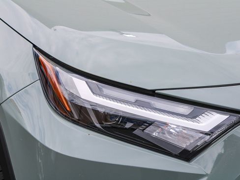 Certified 2023 Toyota RAV4 XLE Premium AWD/4WD image 5