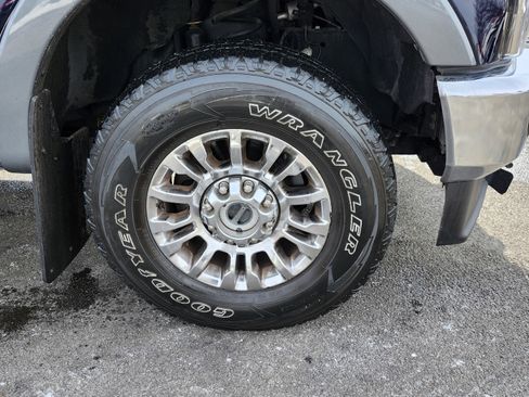 Used 2022 Ford F350 Lariat w/ Lariat Ultimate Package image 13