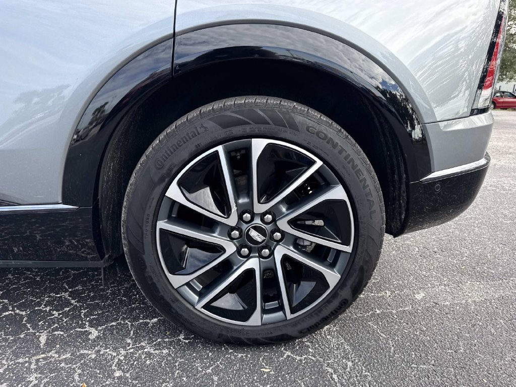 New 2025 Cadillac Optiq Sport 1 AWD/4WD image 11