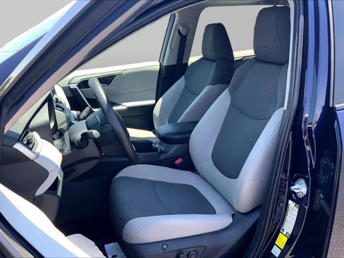 Used 2025 Toyota RAV4 XLE w/ Convenience Package AWD/4WD image 8