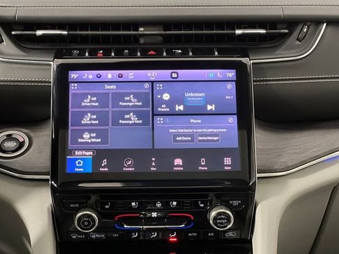 Used 2021 Jeep Grand Cherokee L Overland w/ Luxury Tech Group IV image 33