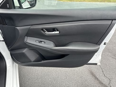 Used 2024 Nissan Sentra SV image 36