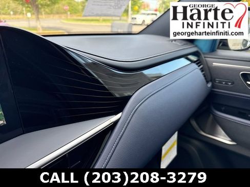 New 2026 INFINITI QX80 4WD w/ Sport Exterior Package image 32