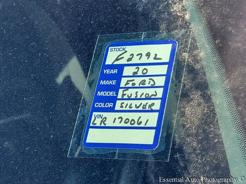 Used 2020 Ford Fusion SE image 39