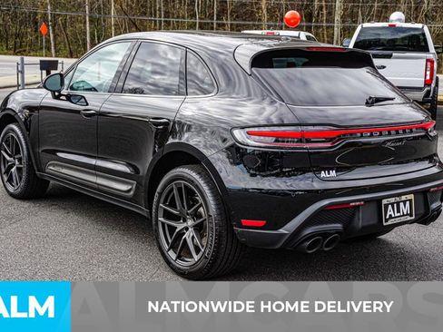 Used 2023 Porsche Macan Turbo image 5