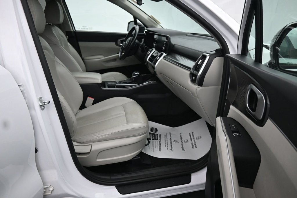 Used 2021 Kia Sorento S w/ Panoramic Sunroof Package AWD/4WD image 13