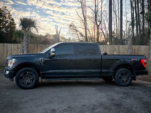 Used 2021 Ford F150 Lariat w/ Equipment Group 502A High AWD/4WD image 4