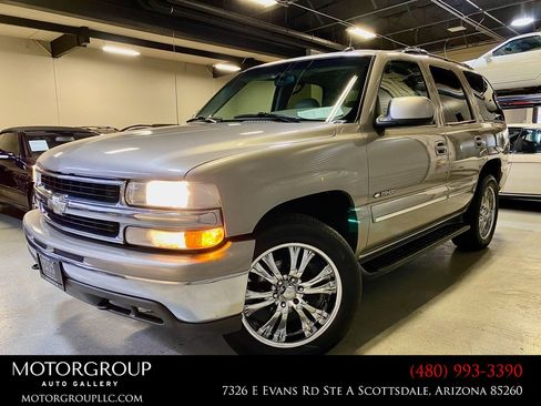 Used 2002 Chevrolet Tahoe LT RWD image 1