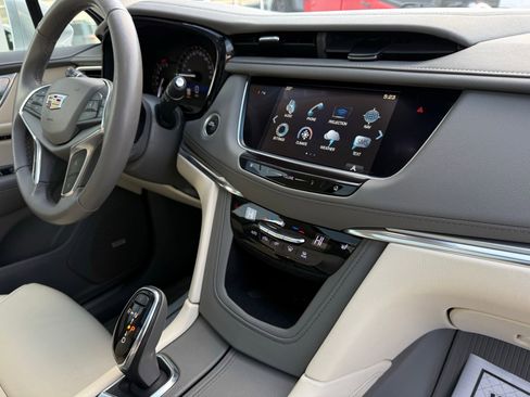 Used 2019 Cadillac XT5 Luxury image 27