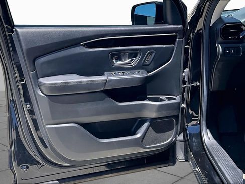 Used 2024 Honda Pilot Touring image 21