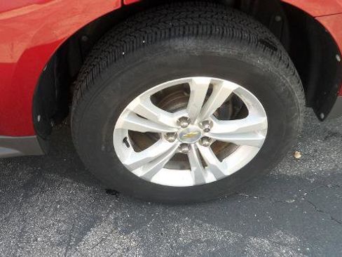 Used 2011 Chevrolet Equinox LT w/ Driver Convenience Package image 9