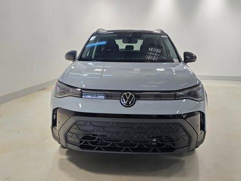 New 2026 Volkswagen Taos SE FWD image 2
