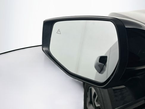 Used 2025 Kia Sportage EX FWD image 16