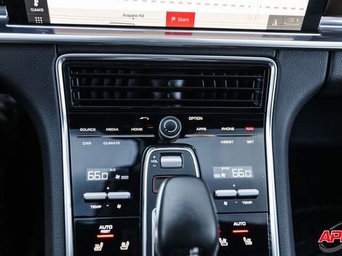 Used 2018 Porsche Panamera 4S image 20