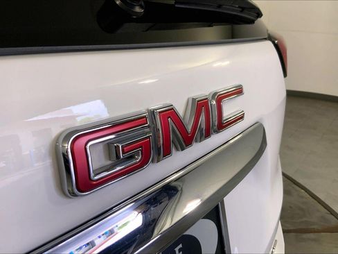 Used 2024 GMC Terrain SLE AWD/4WD image 29
