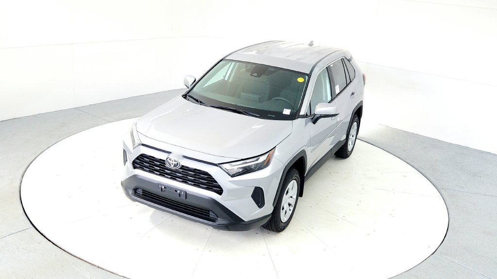 Certified 2025 Toyota RAV4 LE AWD/4WD image 14