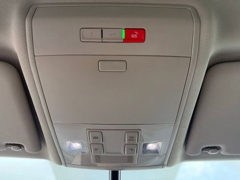 Used 2022 Volkswagen Atlas SE image 21