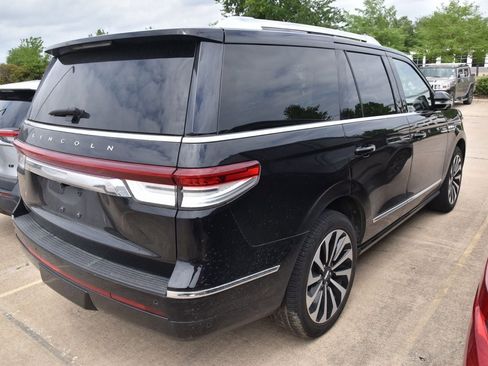 Certified 2023 Lincoln Navigator Reserve AWD/4WD image 5