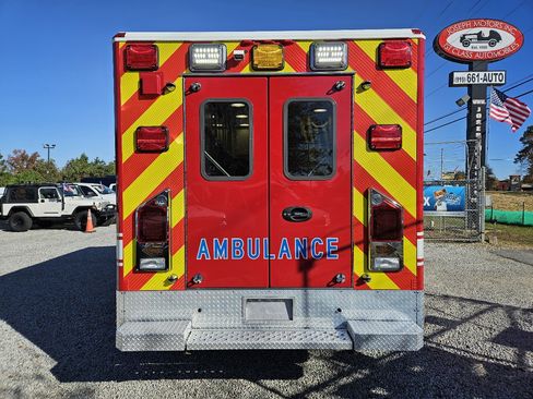 Used 2016 Ford F450 XLT image 4