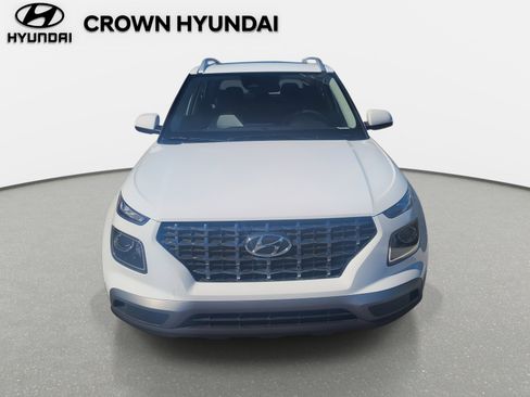 Certified 2025 Hyundai Venue SEL image 2