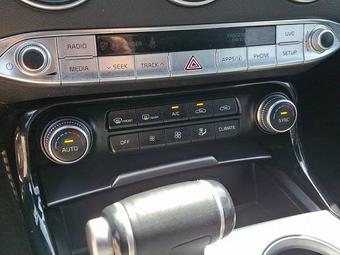 Used 2018 Kia Stinger GT AWD/4WD image 18