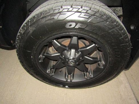 Used 2014 Nissan Titan PRO-4X image 11