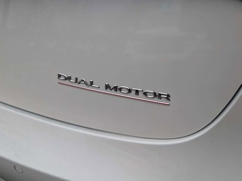 Used 2022 Tesla Model 3 Performance image 8