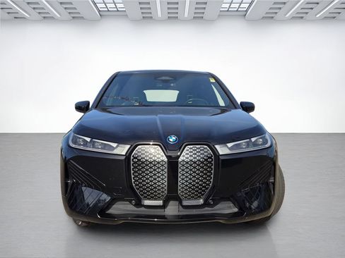 Used 2023 BMW iX xDrive50 w/ Sport Package AWD/4WD image 2